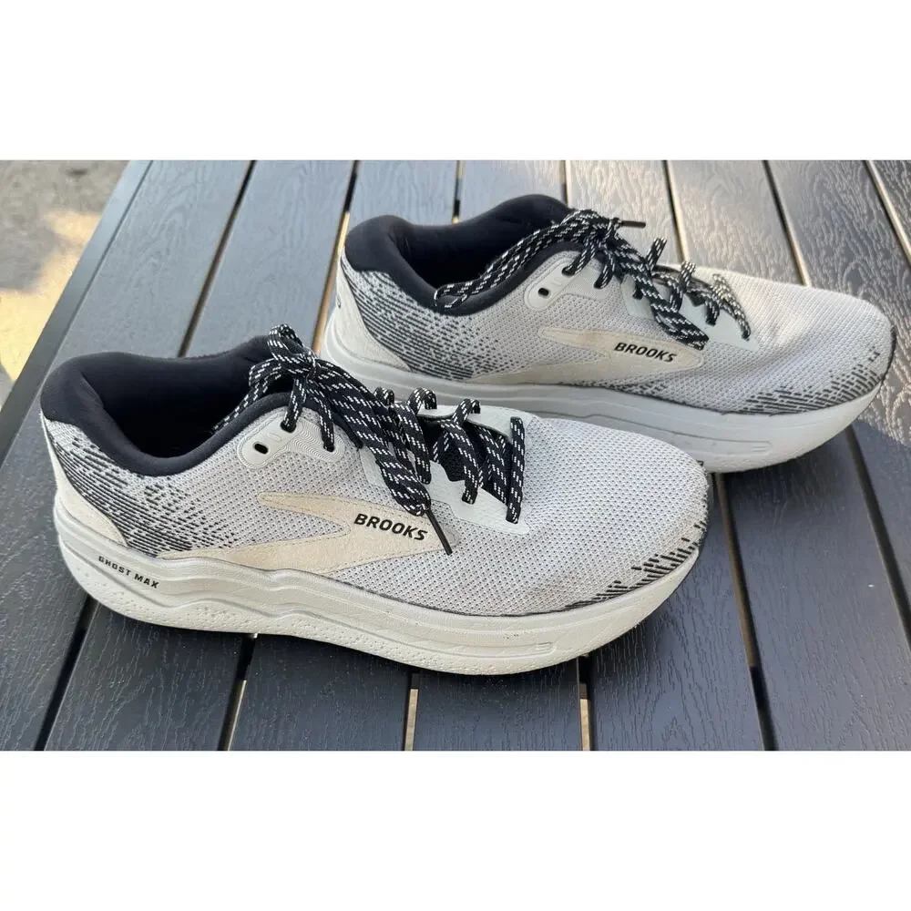 Size 9 Women’s - Brooks Ghost Max 2 Khaki and Black Pelican Beige